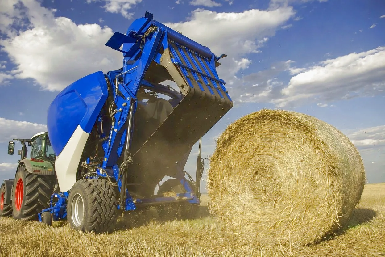 Cardan coupling round baler PTO drive field application